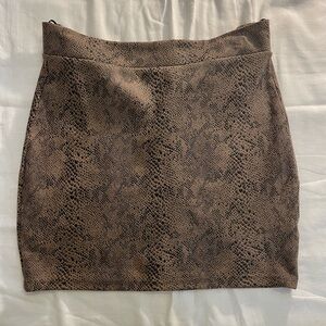 Stylish Brown Snake Print Skirt